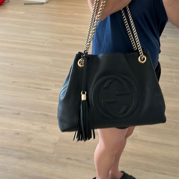 Black, medium Gucci Soho chain shoulder bag - Picture 6 of 16